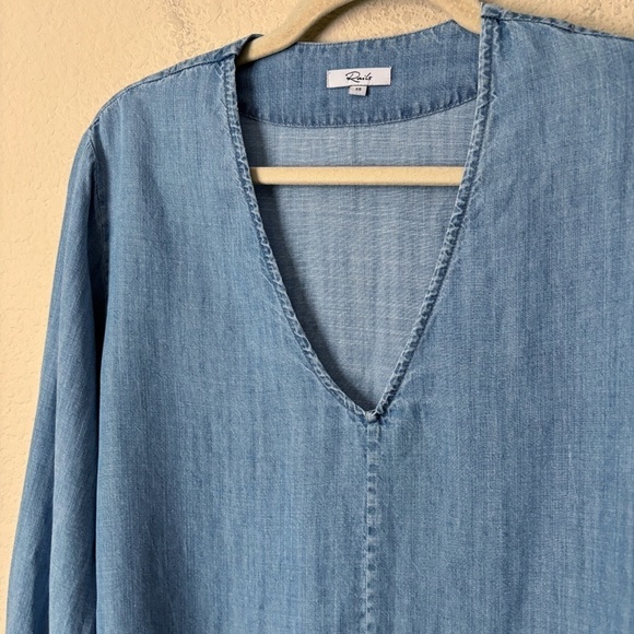 Rails Linen Blend Zimi Vintage Wash Chambray Bell Sleeves V Neck Long Sleeve Top - Picture 5 of 15